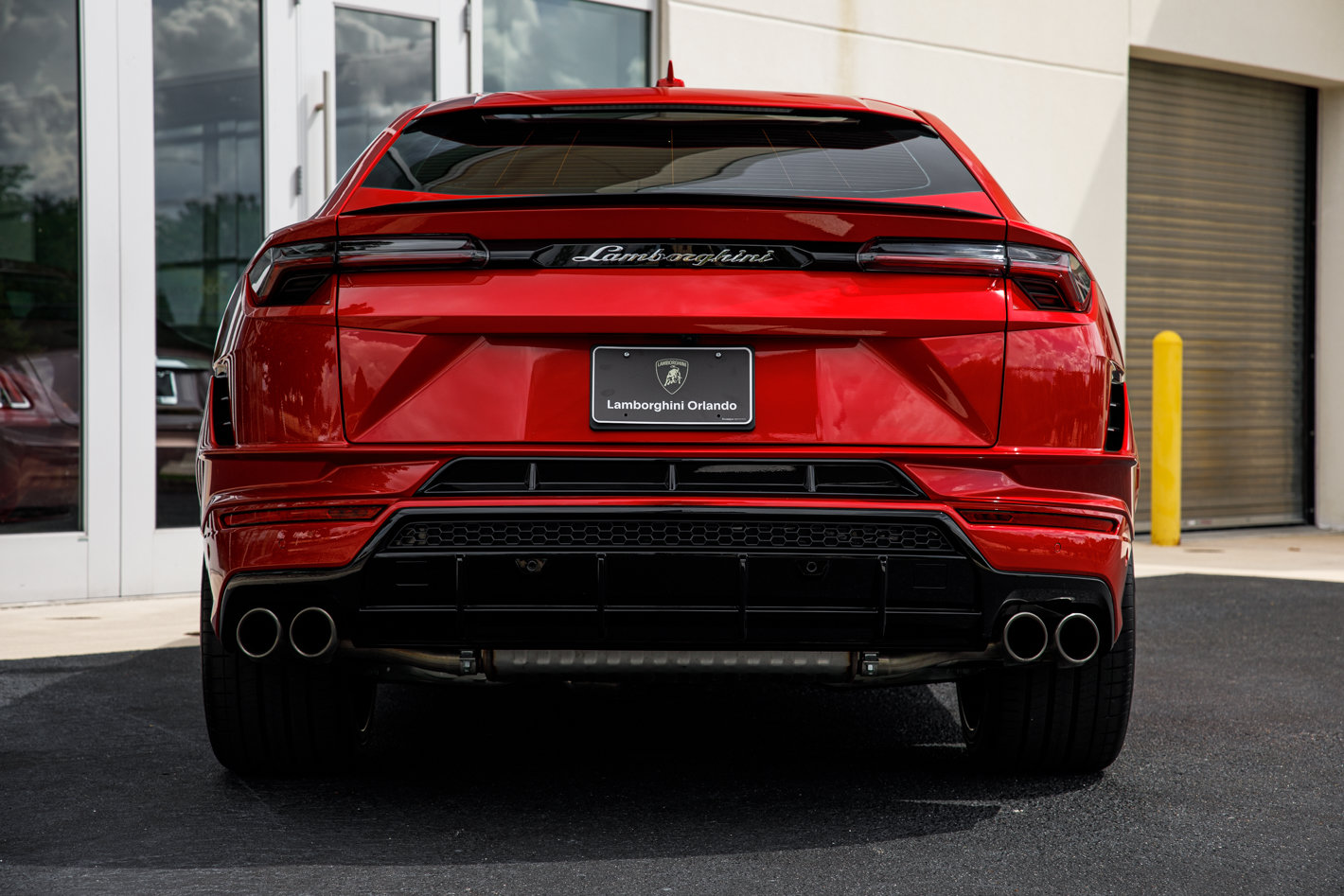 Used 2024 Lamborghini Urus S AWD/4WD image 16