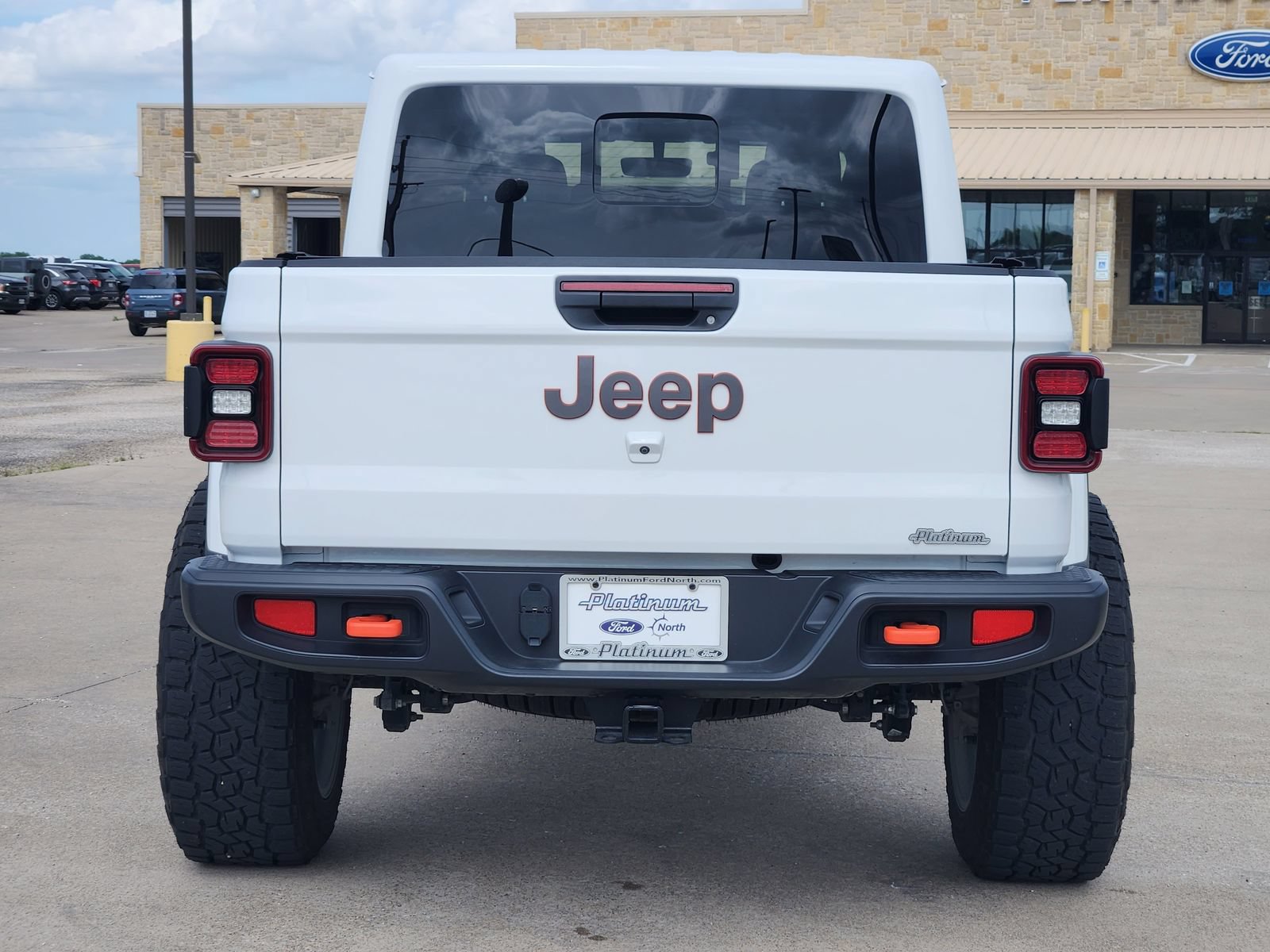 Used 2023 Jeep Gladiator Mojave w/ LED Lighting Group AWD/4WD image 8