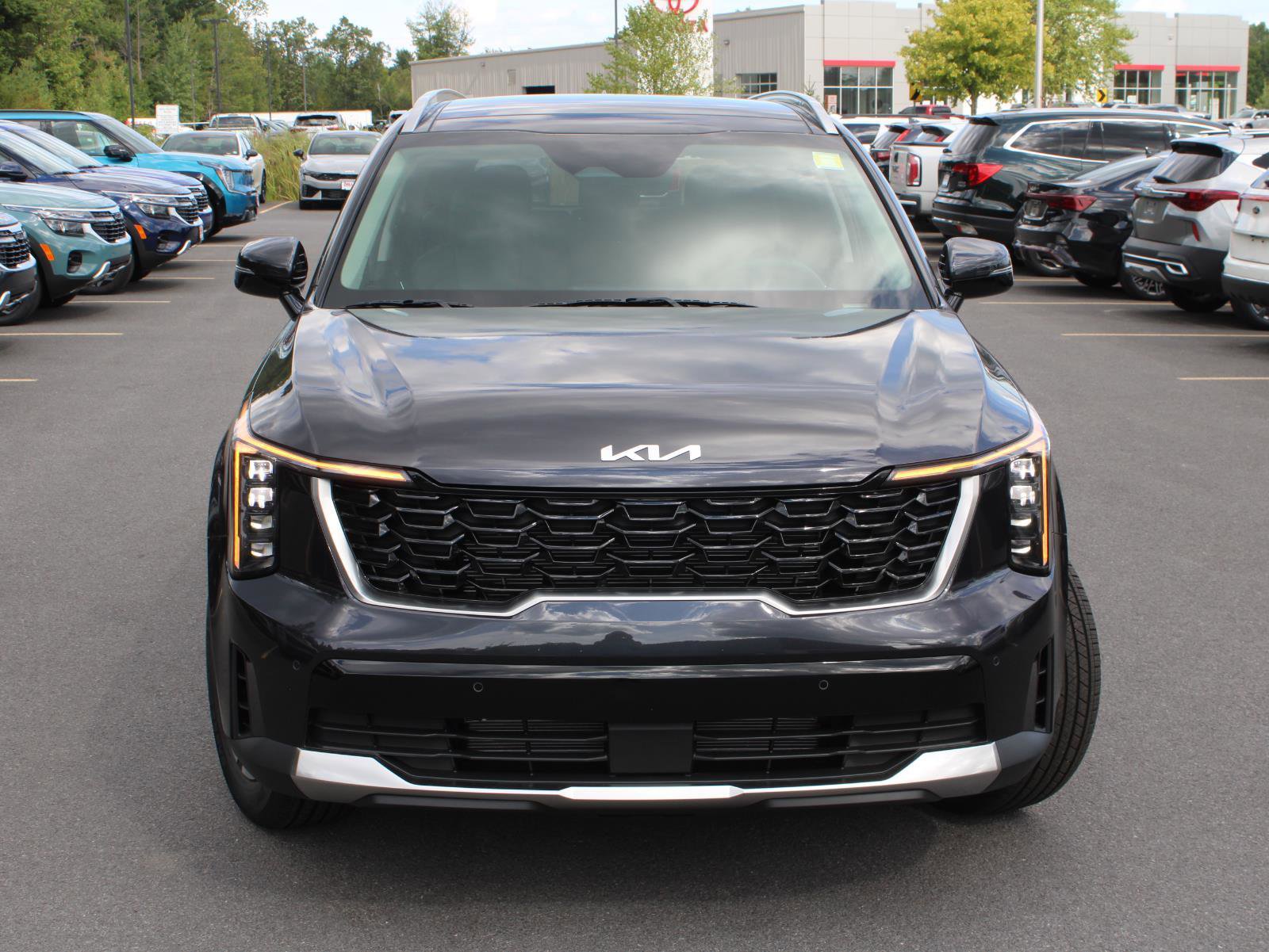 New 2026 Kia Sorento S image 4