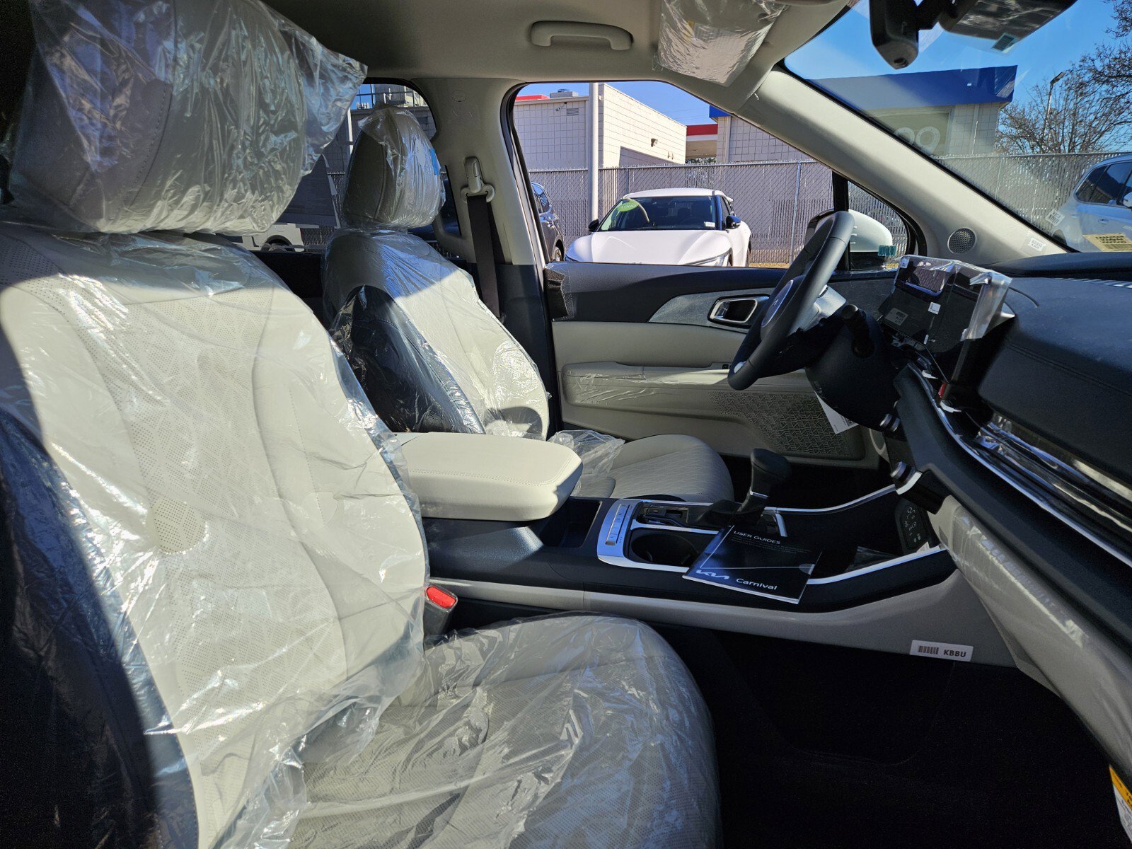 New 2026 Kia Carnival EX image 12