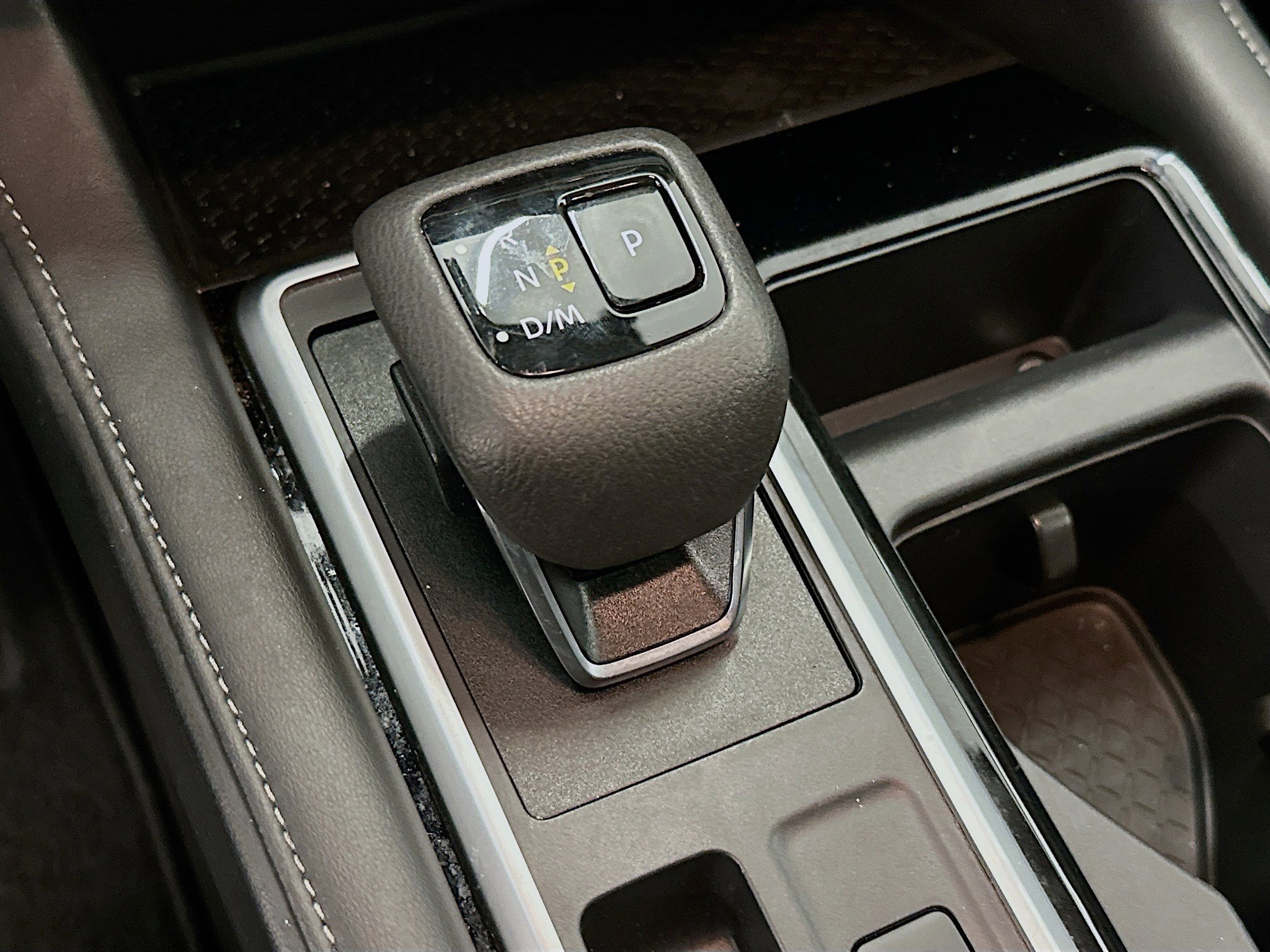 Used 2025 Nissan Pathfinder SV image 24