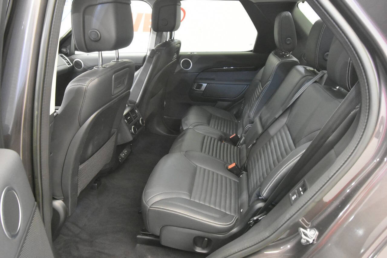 Used 2023 Land Rover Discovery S AWD/4WD image 15