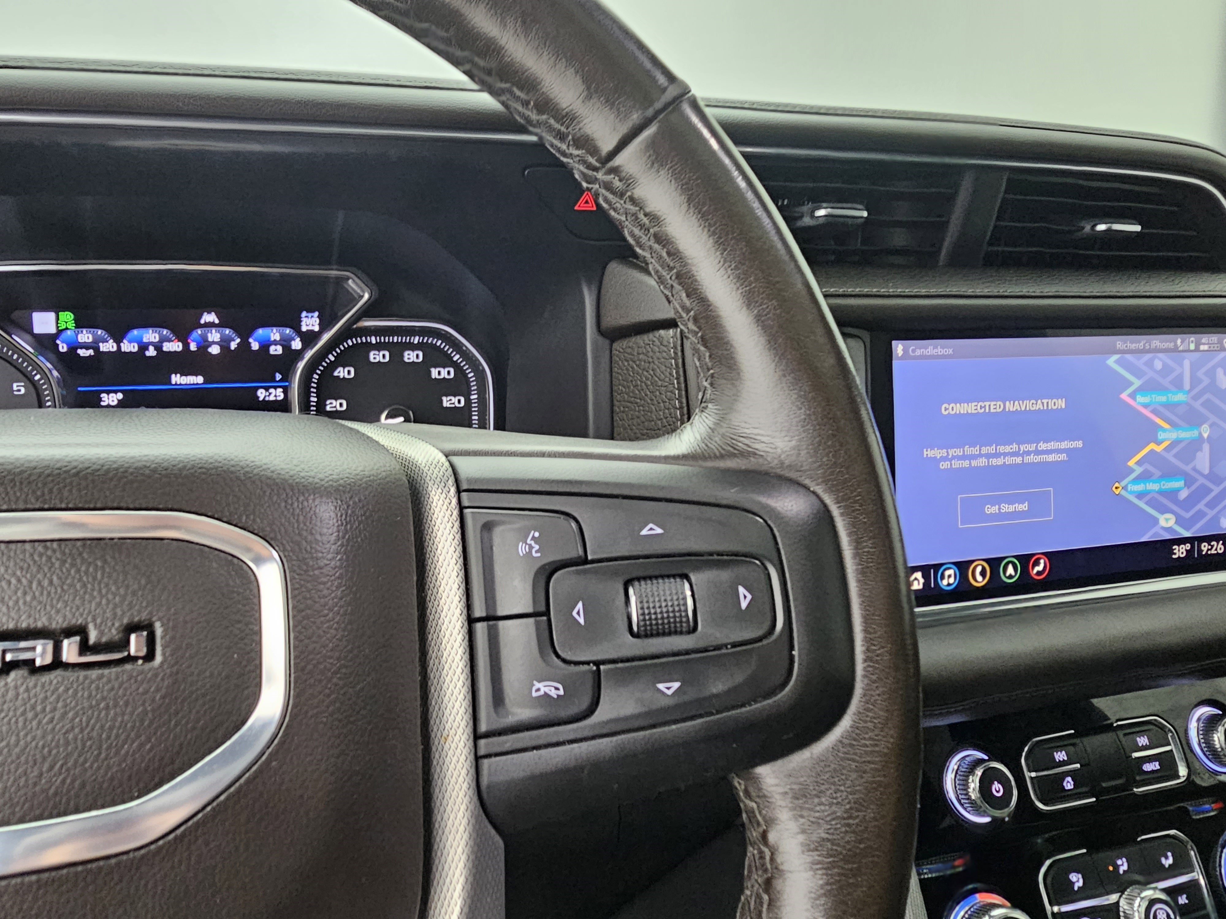 Used 2021 GMC Yukon XL Denali image 29