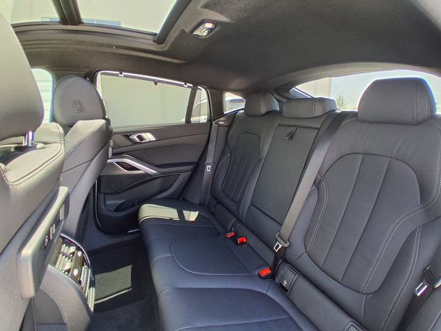 Used 2022 BMW X6 xDrive40i w/ M Sport Package AWD/4WD image 25