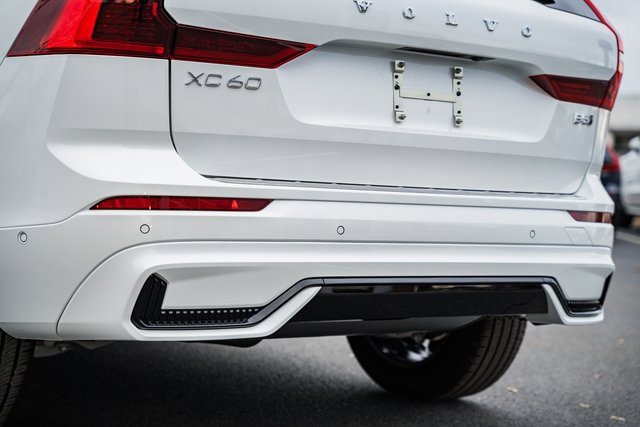 New 2026 Volvo XC60 B5 Plus w/ Protection Package Premier image 9