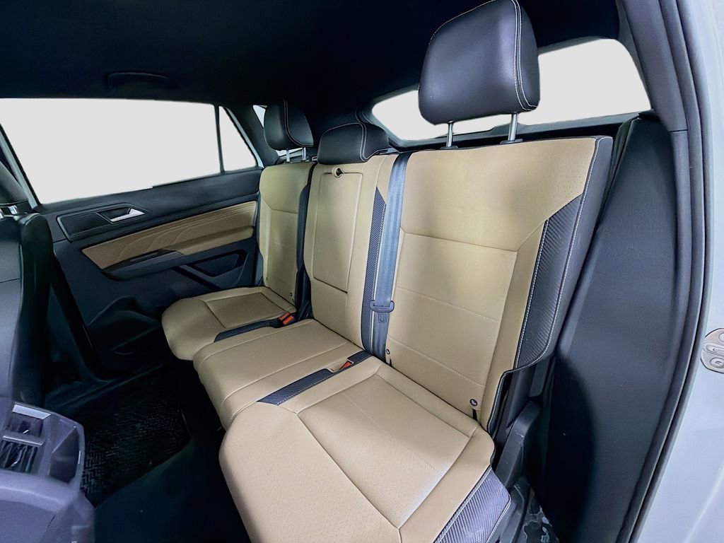 Used 2021 Volkswagen Atlas Cross Sport SE image 23