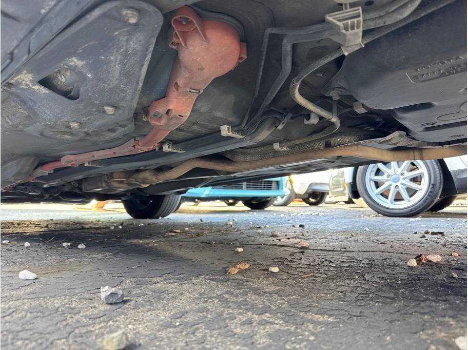 Used 2015 Toyota Prius C Three image 29