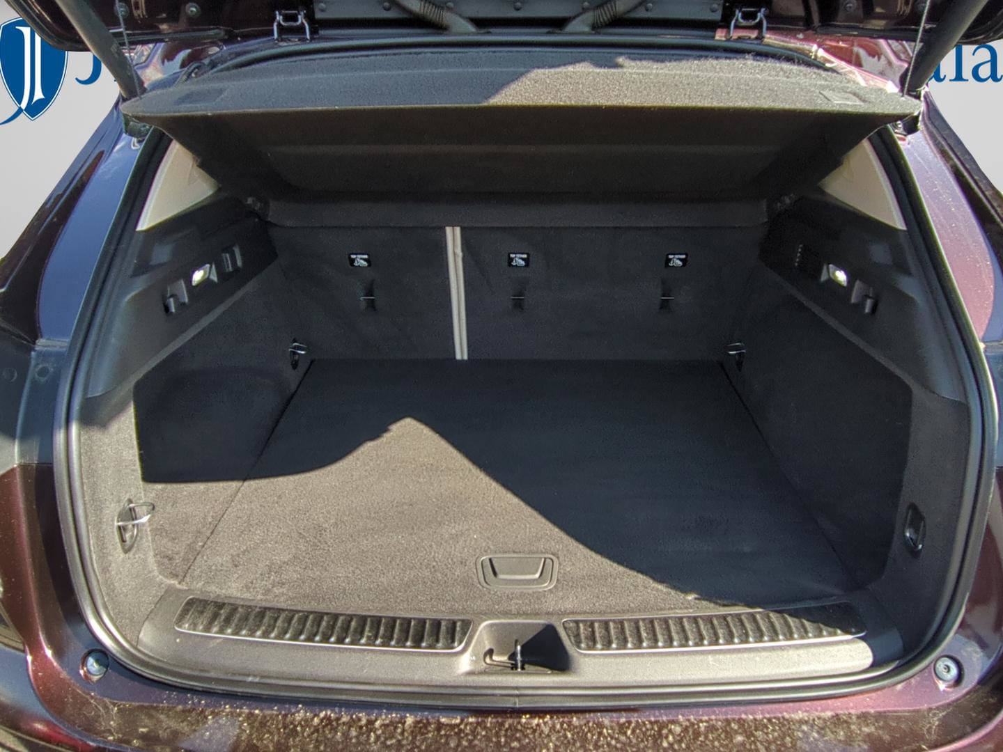 Used 2021 Buick Envision Avenir w/ Technology Package II FWD image 26