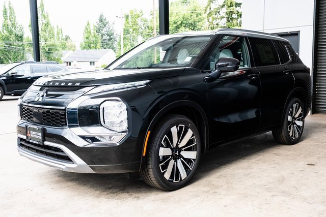 New 2025 Mitsubishi Outlander AWD image 3