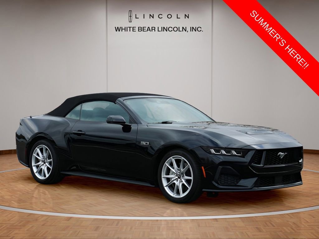 Used 2025 Ford Mustang GT Premium image 3