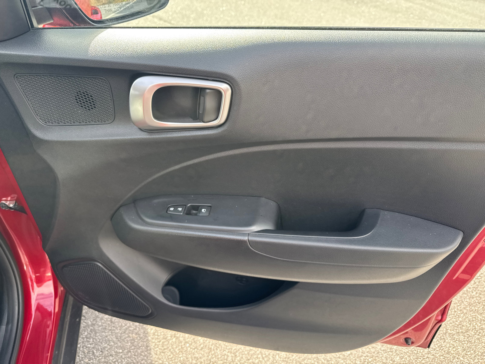 Used 2025 Hyundai Venue SEL image 14