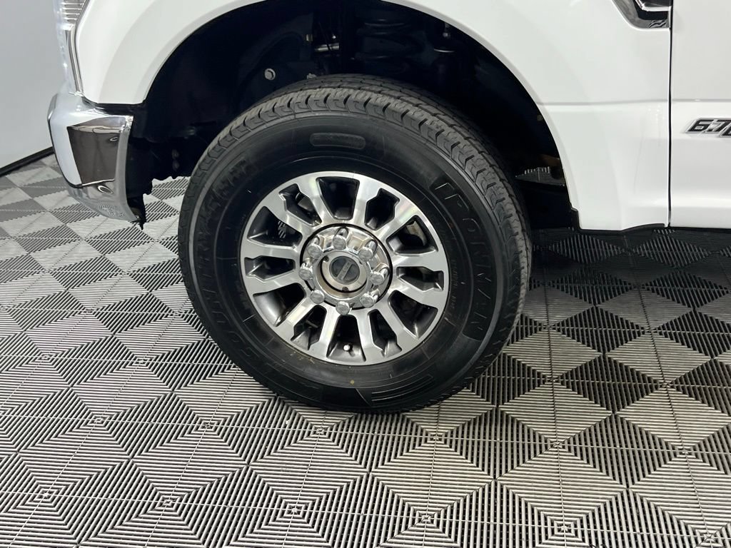 Used 2022 Ford F250 Lariat w/ FX4 Off-Road Package AWD/4WD image 11