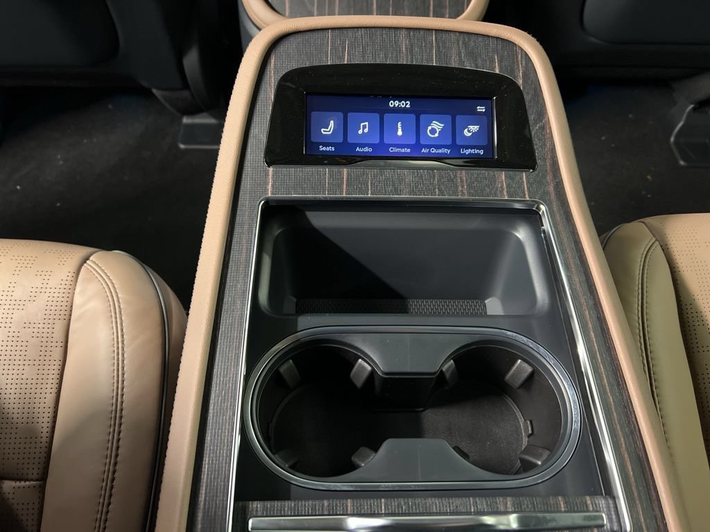 New 2026 Lincoln Navigator Black Label AWD/4WD image 37