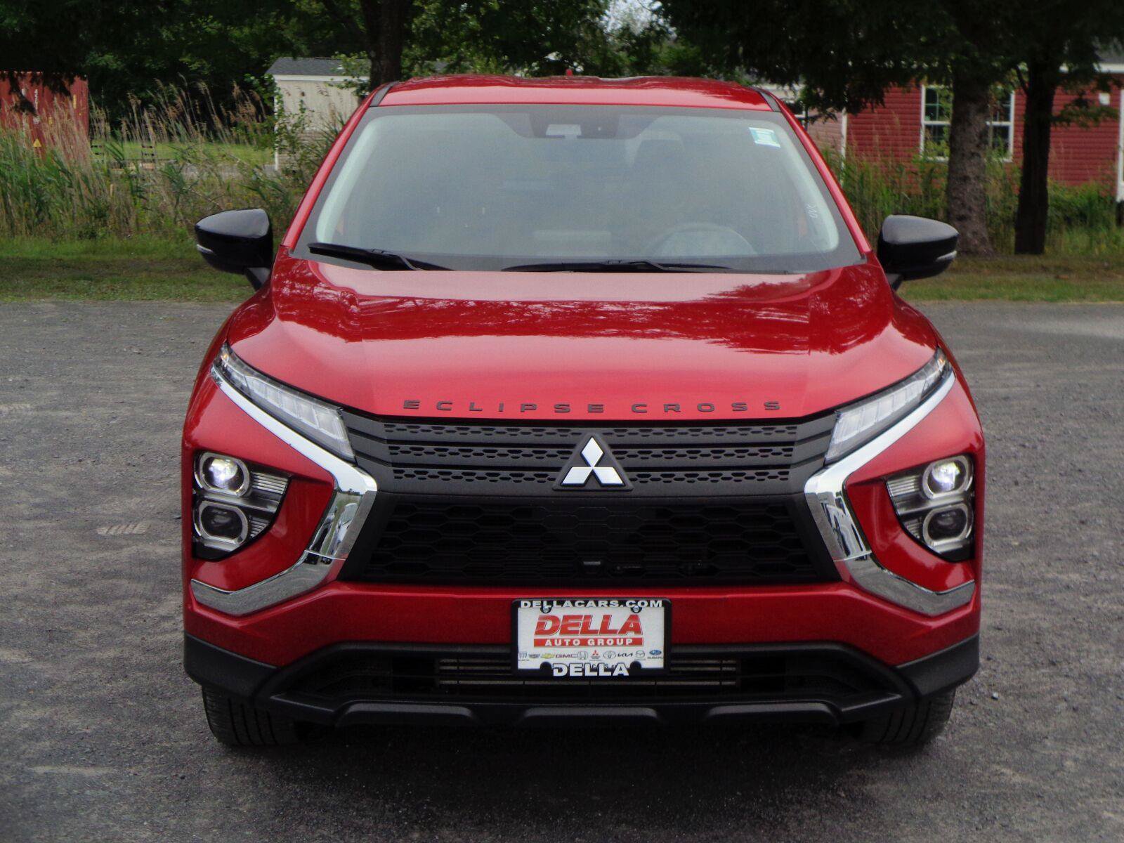 Used 2025 Mitsubishi Eclipse Cross LE AWD/4WD image 2