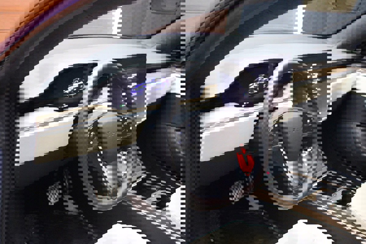 Used 2022 Tesla Model S AWD image 27