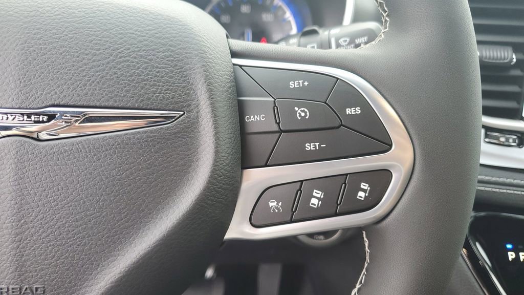 New 2026 Chrysler Pacifica Select image 29