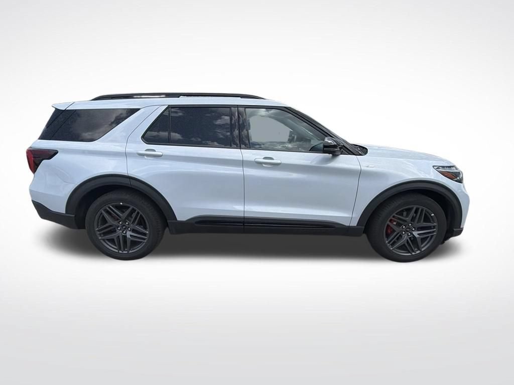 Used 2026 Ford Explorer ST-Line w/ ST-Line Street Pack RWD image 4