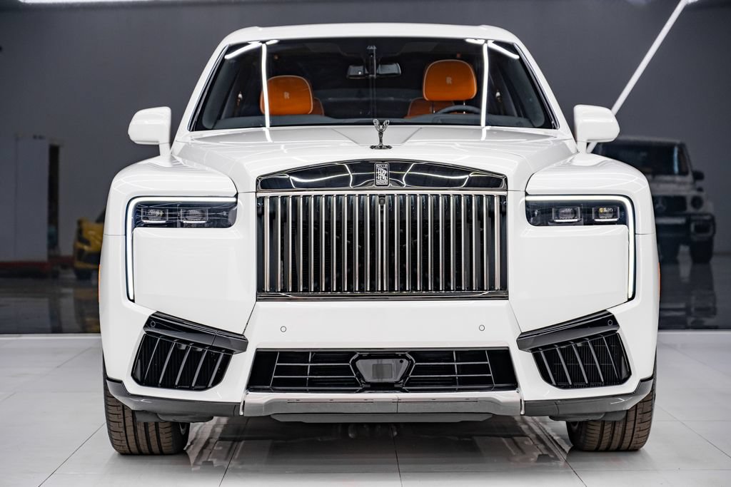 Used 2025 Rolls-Royce Cullinan Black Badge AWD/4WD image 5
