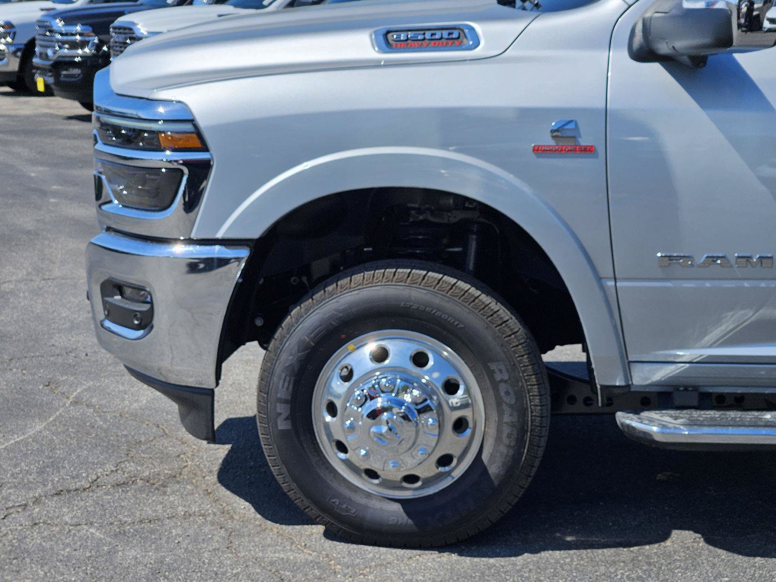 New 2027 RAM 3500 Laramie AWD/4WD image 7