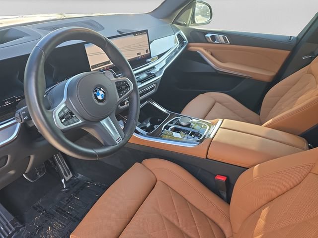 Used 2026 BMW X5 xDrive40i w/ M Sport Package AWD/4WD image 32