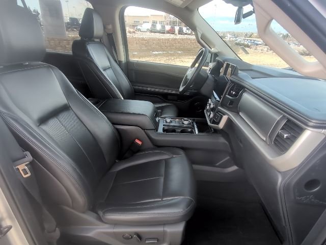 Used 2024 Ford Expedition XLT image 35