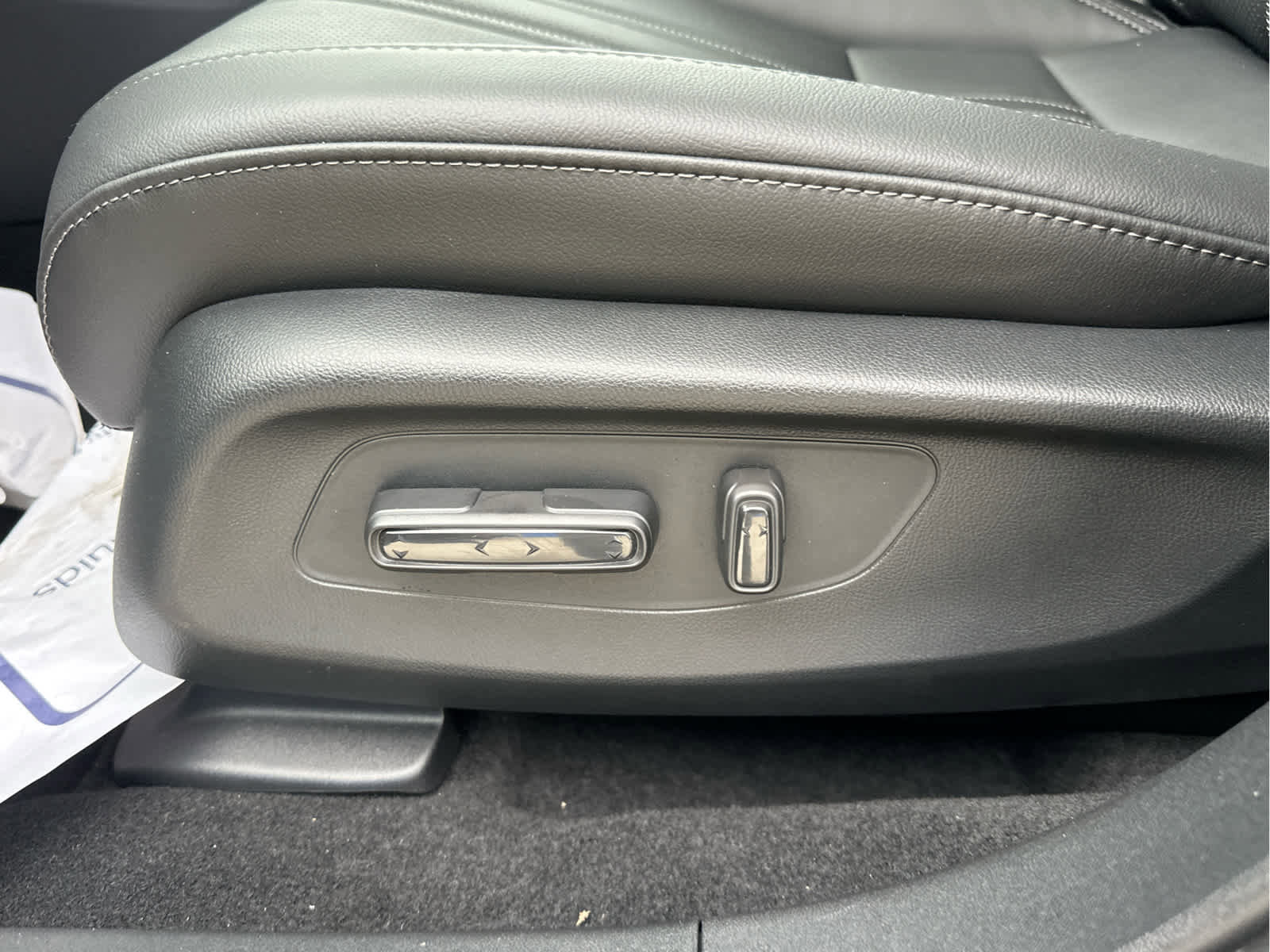 New 2026 Honda HR-V EX-L image 24