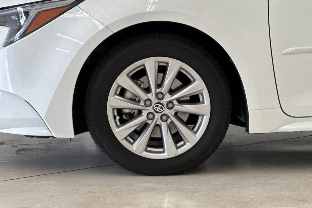 Used 2024 Toyota Corolla XLE FWD image 26