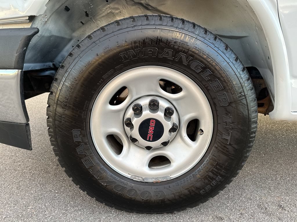 Used 2020 GMC Savana 3500 w/ Power Convenience Package RWD image 27