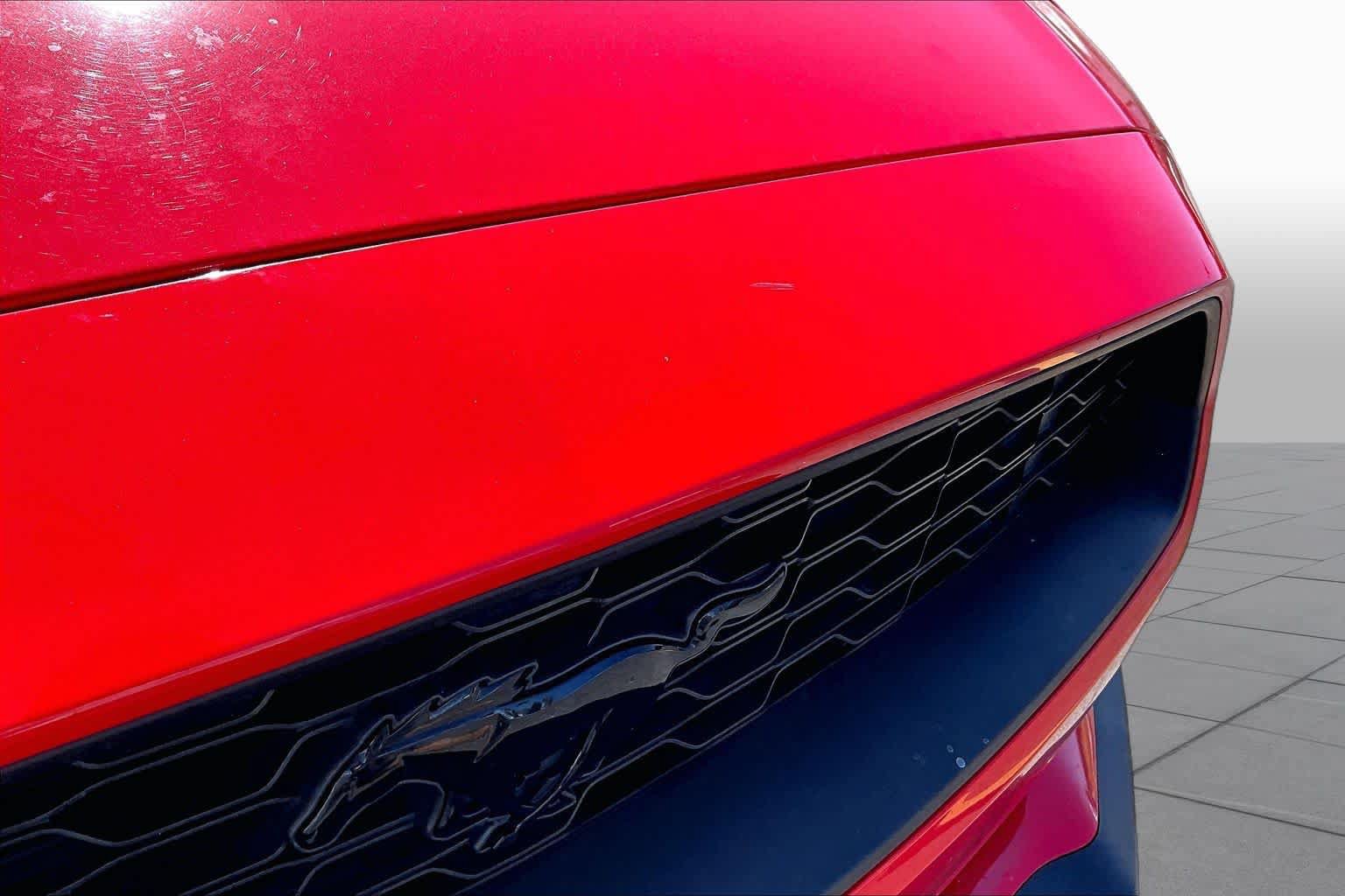 Used 2019 Ford Mustang Coupe w/ Equipment Group 101A RWD image 29