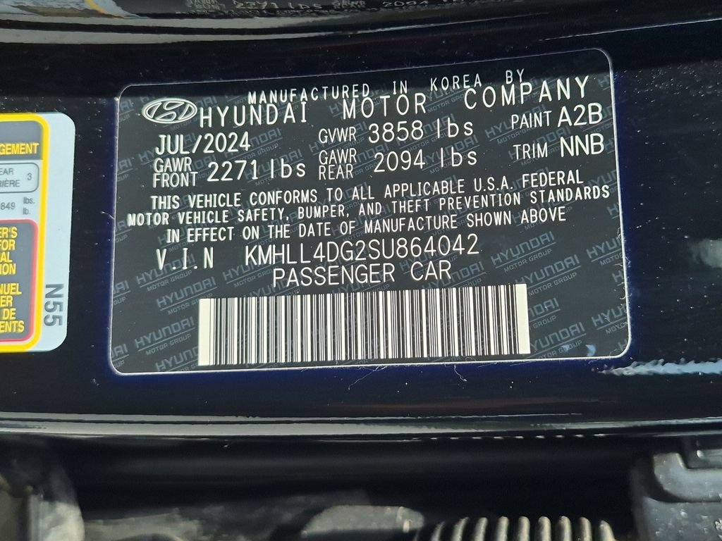 Used 2025 Hyundai Elantra SE FWD image 33