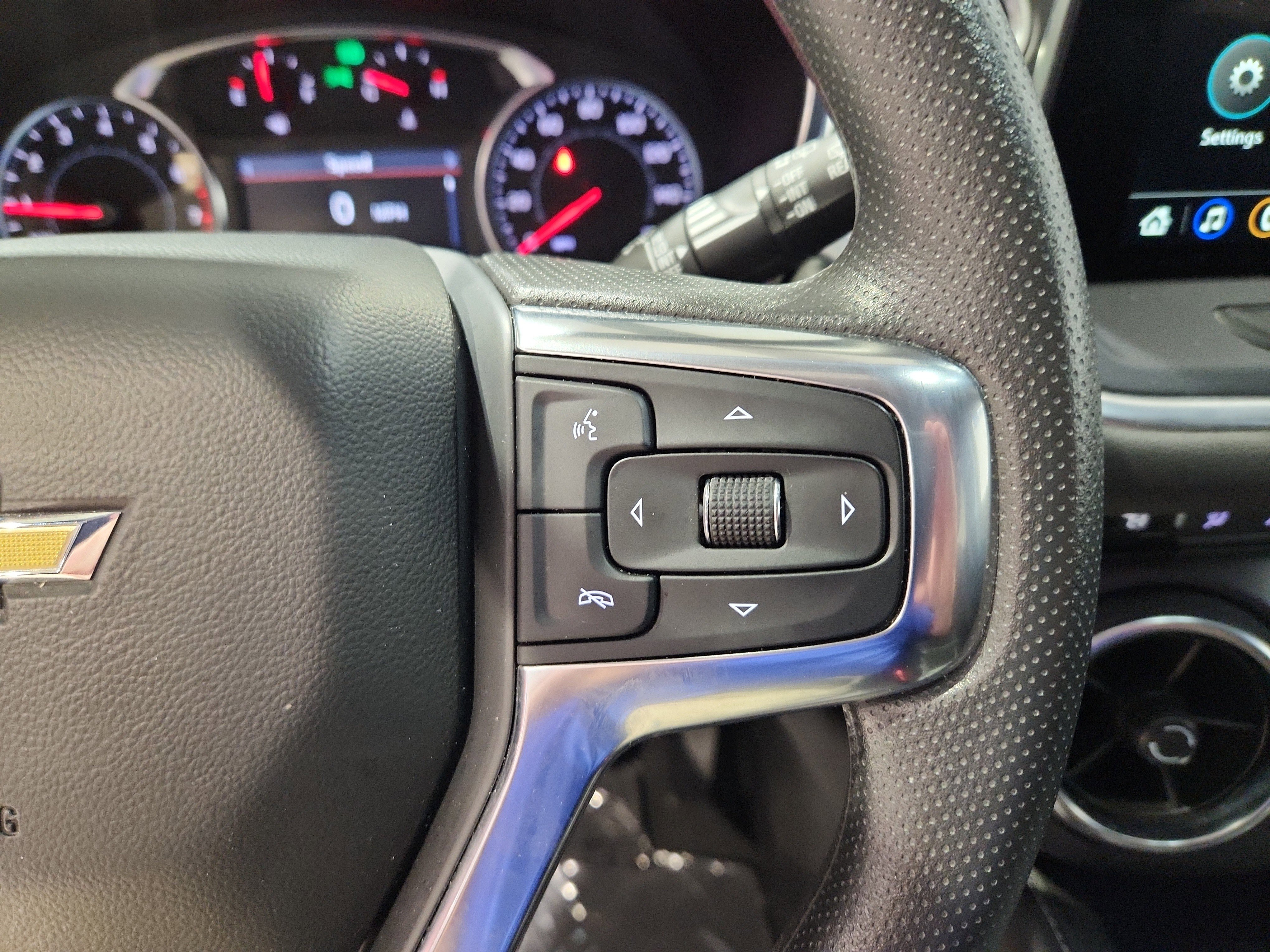 Used 2025 Chevrolet Blazer LT image 11