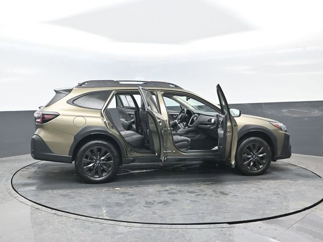Used 2025 Subaru Outback Onyx Edition AWD/4WD image 26