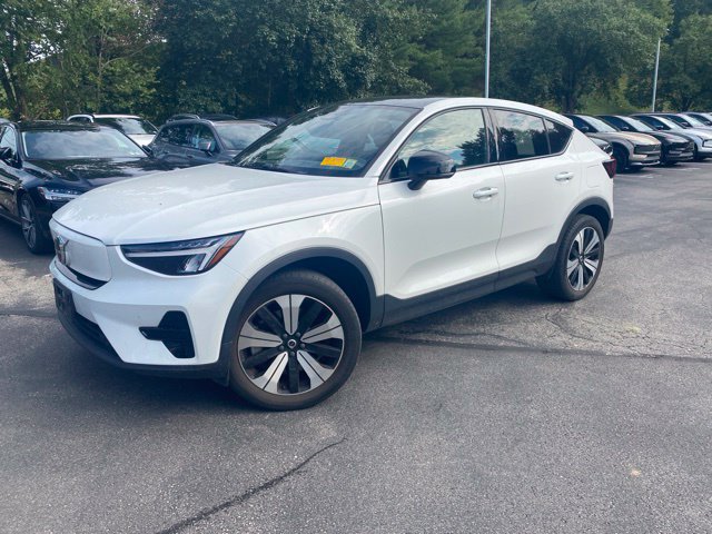 Used 2023 Volvo C40 Recharge Core AWD/4WD image 1