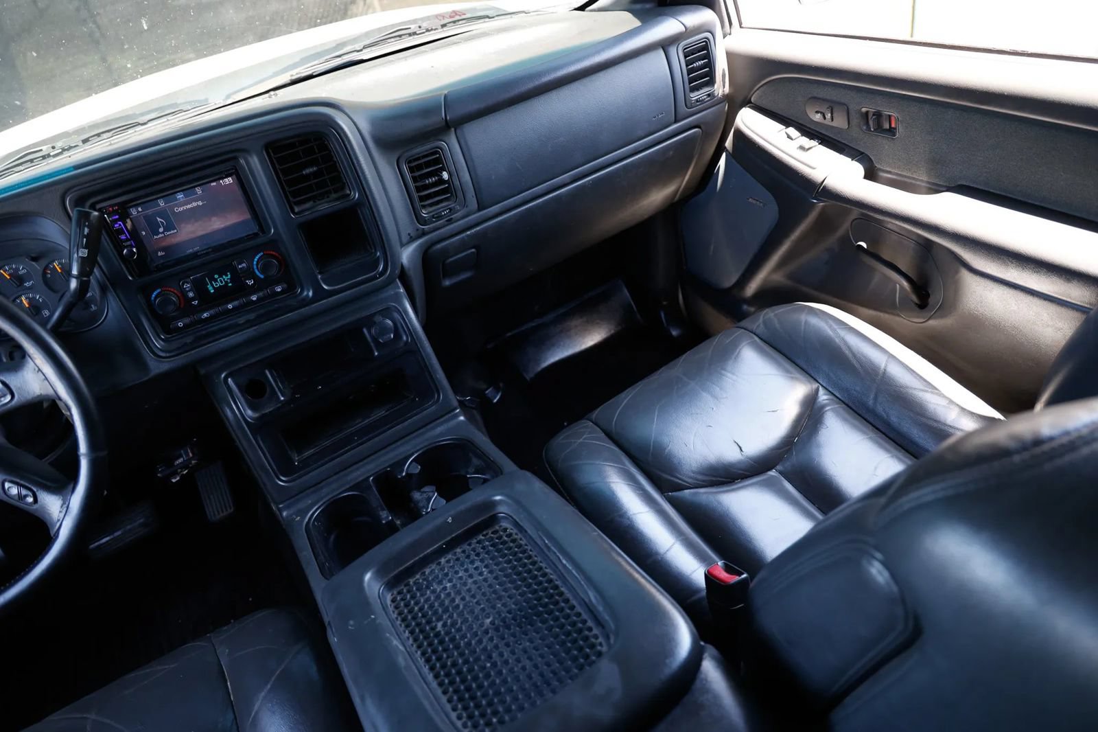 Used 2003 Chevrolet Silverado 2500 LT AWD/4WD image 12