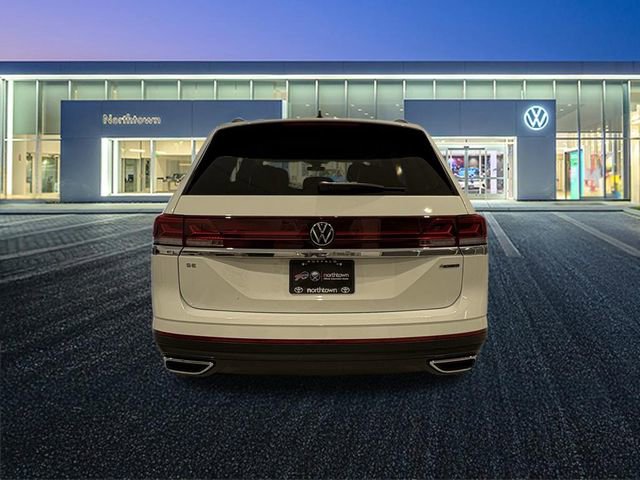 Used 2025 Volkswagen Atlas SE image 39