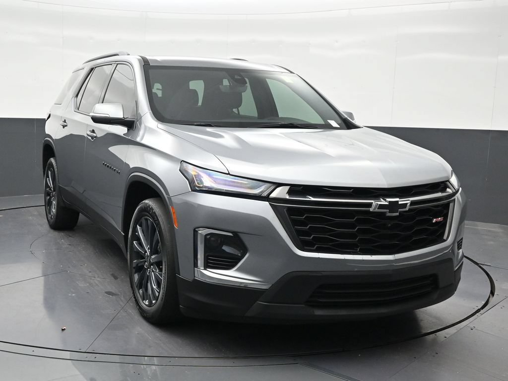 Used 2023 Chevrolet Traverse RS FWD image 8
