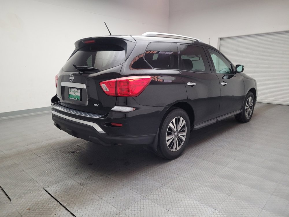 Used 2017 Nissan Pathfinder SV image 9