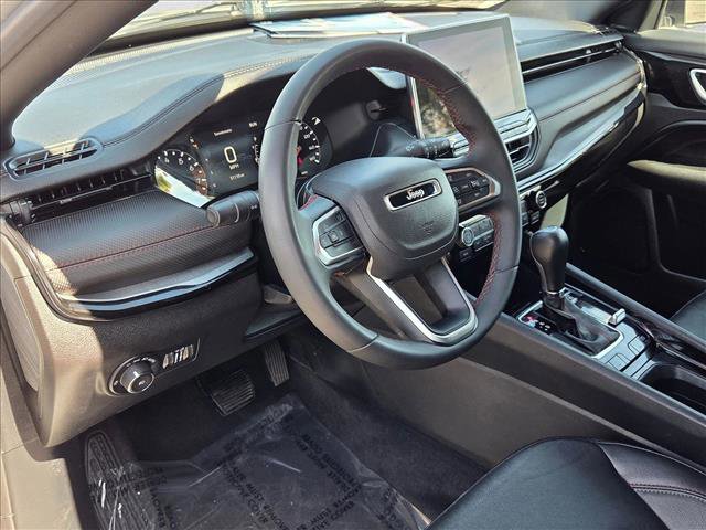 Used 2024 Jeep Compass Trailhawk image 10