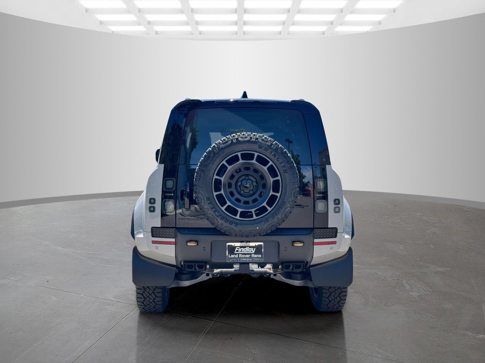 New 2026 Land Rover Defender 110 OCTA AWD/4WD image 6