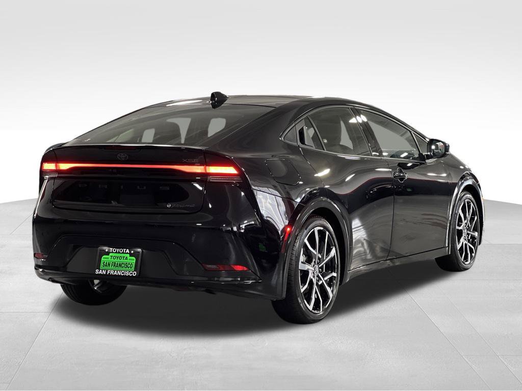 Used 2024 Toyota Prius Prime Premium w/ Advanced Technology Package FWD image 5