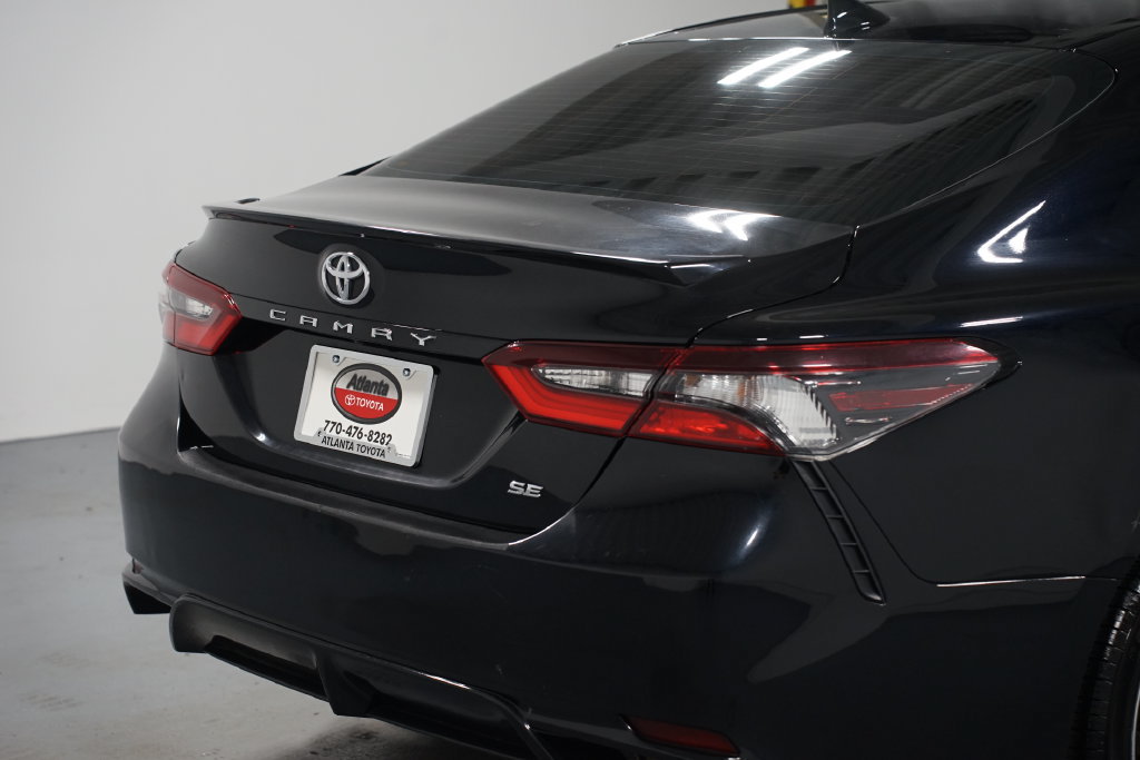 Used 2022 Toyota Camry SE FWD image 9