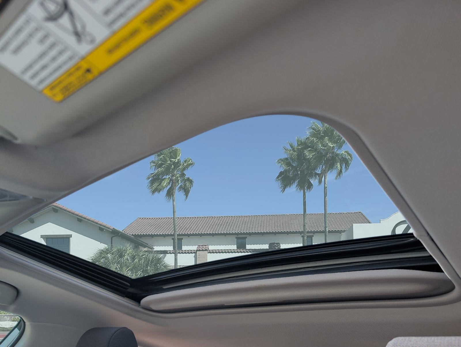 Used 2021 Toyota RAV4 XLE w/ Convenience Package FWD image 23