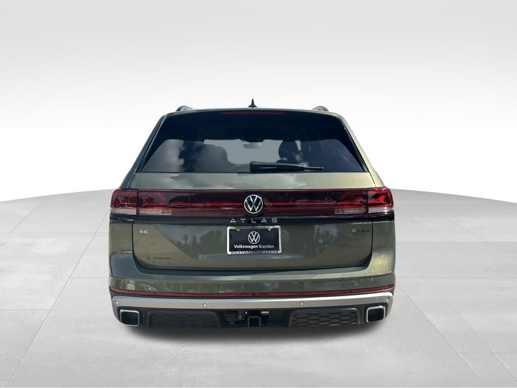 Used 2026 Volkswagen Atlas Peak Edition AWD/4WD image 4