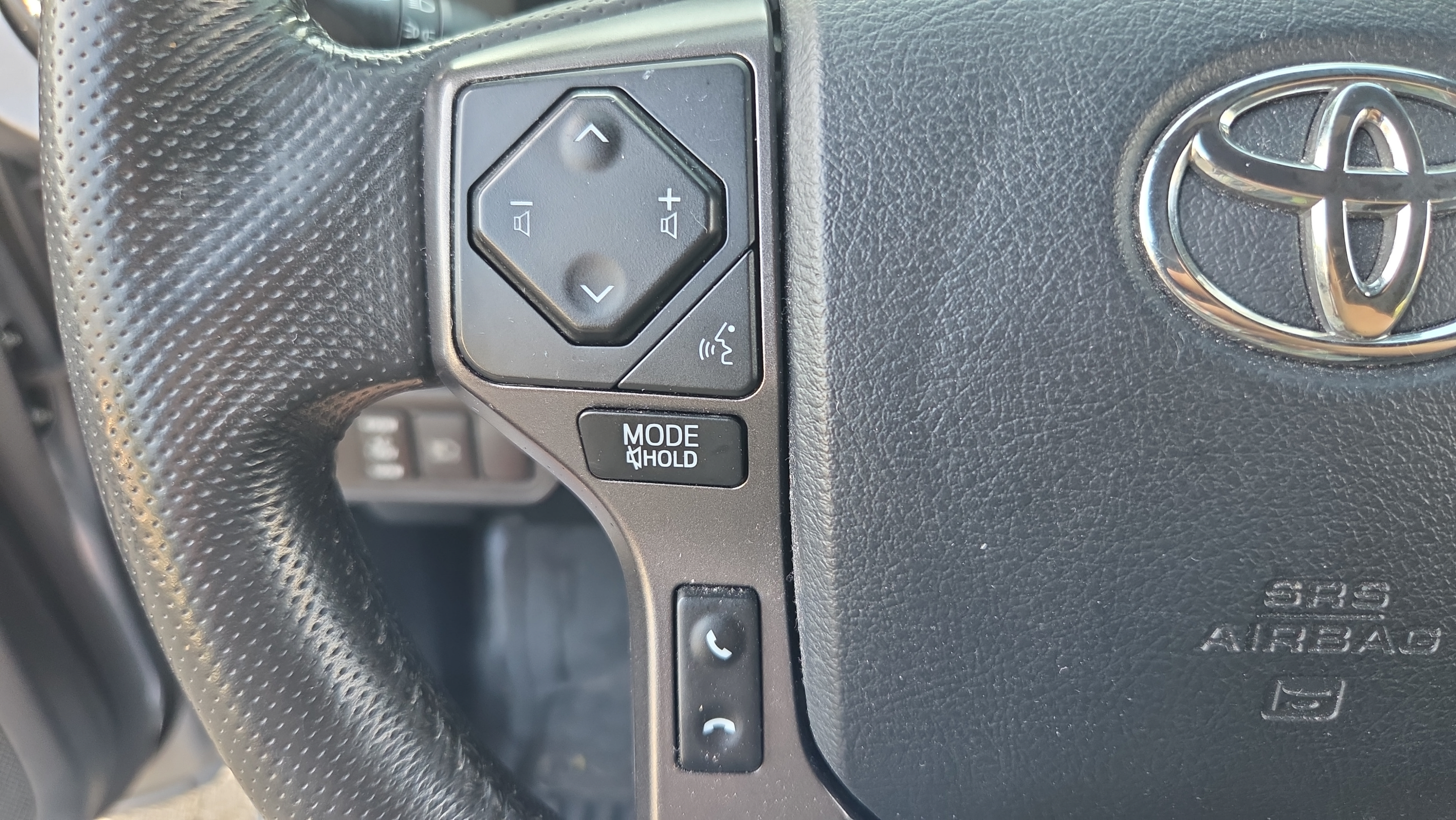 Used 2019 Toyota Tacoma TRD Off-Road AWD/4WD image 24