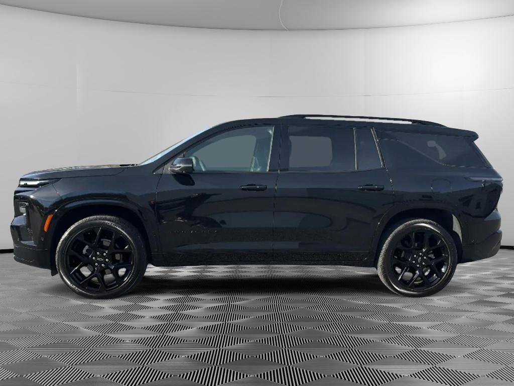 Used 2024 Chevrolet Traverse RS w/ LPO, Floor Liner Package image 5