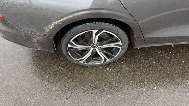 Used 2024 Volvo S60 B5 Core image 6