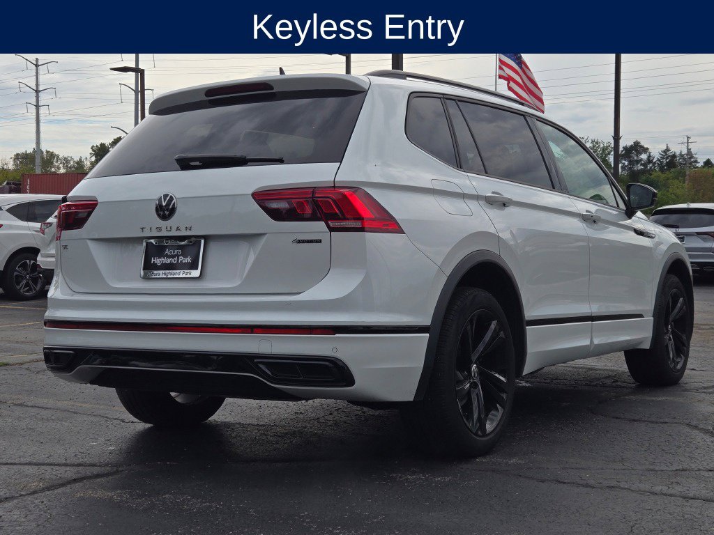Used 2024 Volkswagen Tiguan SE R-Line w/ MDO Package, Two-Row AWD/4WD image 18