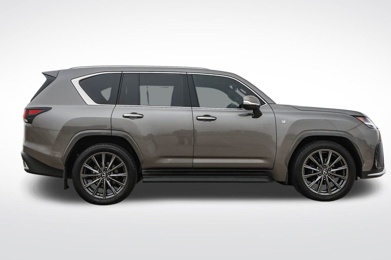 Used 2024 Lexus LX 600 F Sport image 4