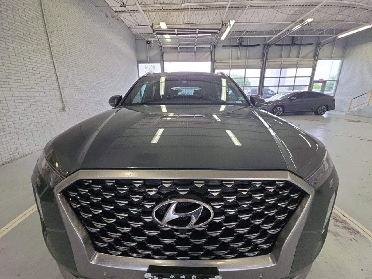 Used 2022 Hyundai Palisade Calligraphy image 2