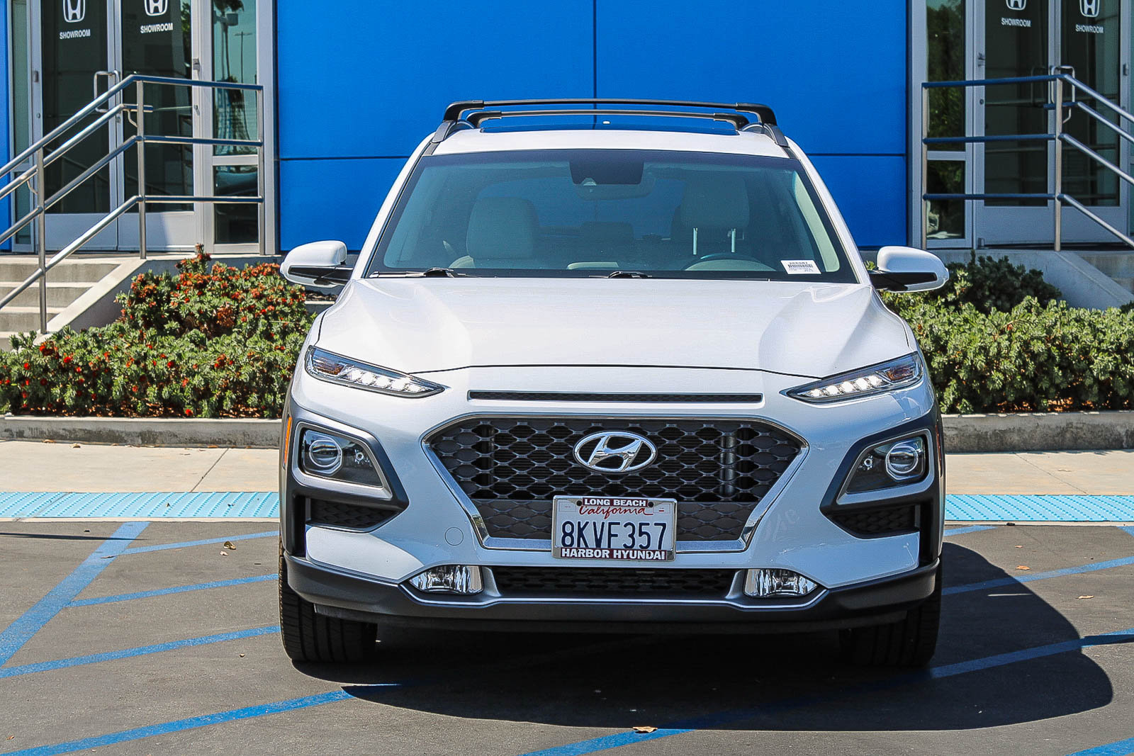 Used 2019 Hyundai Kona Limited FWD image 2